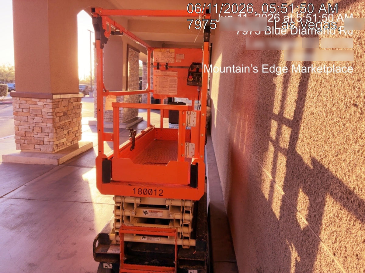 2021 JLG ES1932