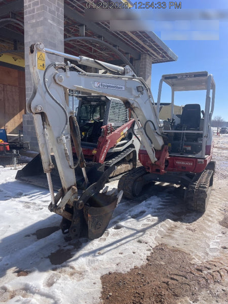 2022 TAKEUCHI TB235-2R