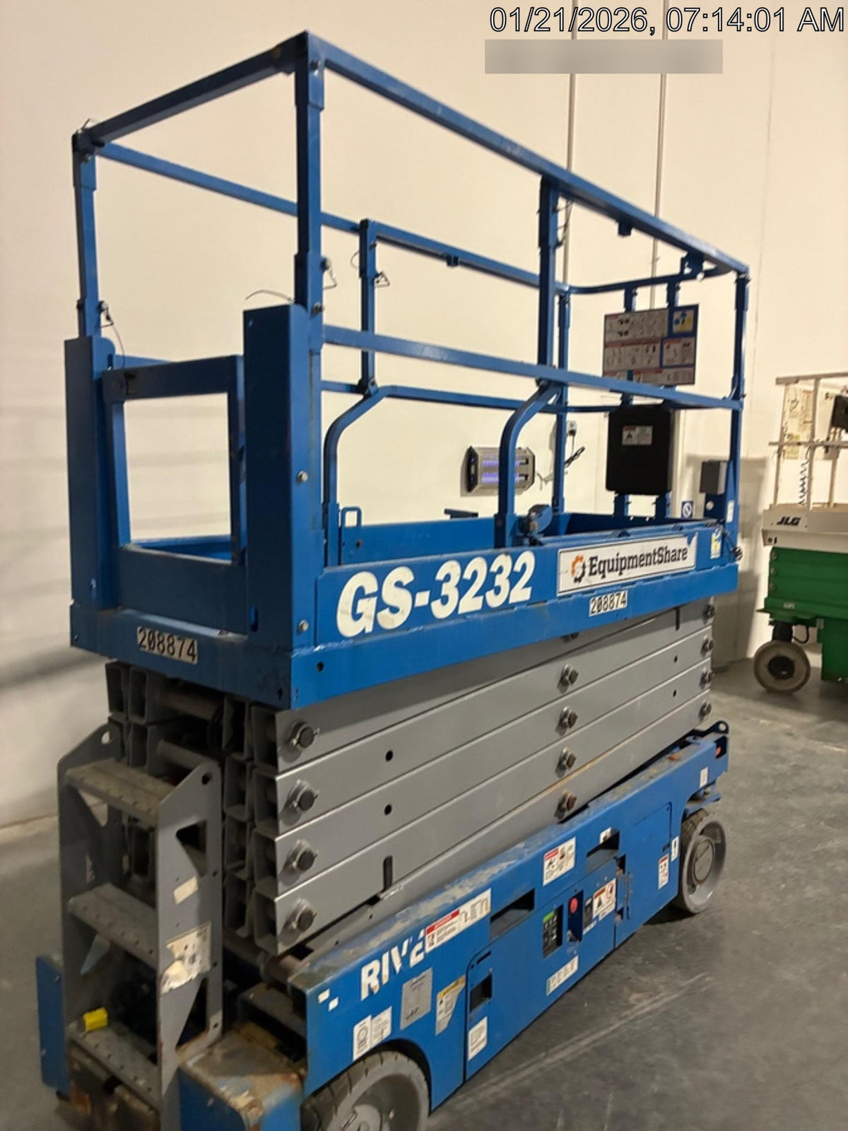 2022 GENIE GS-3232