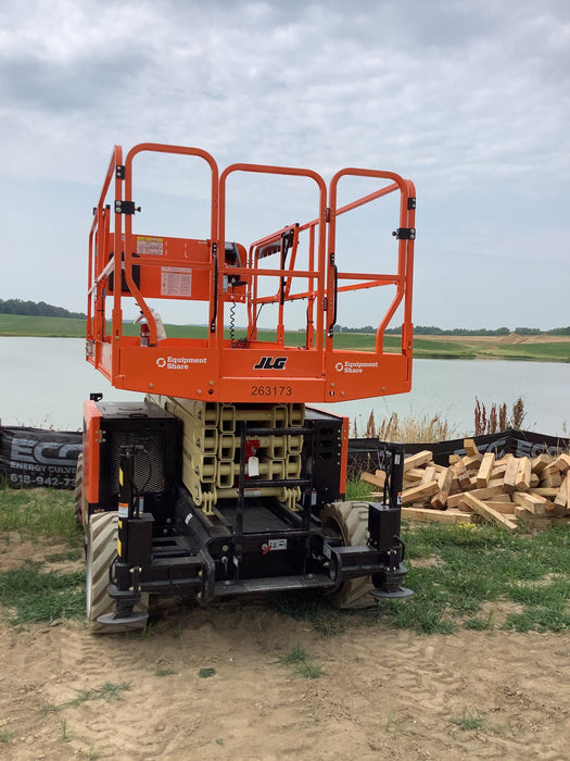 2022 JLG RT3369
