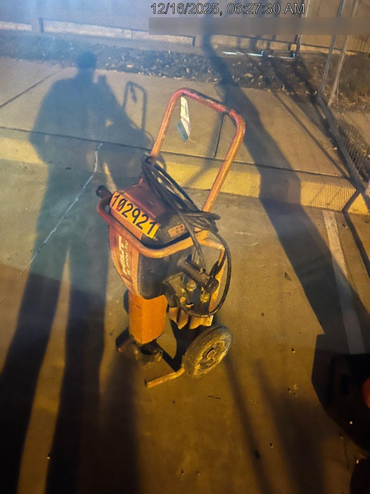 2020 HILTI TE 3000-AVR