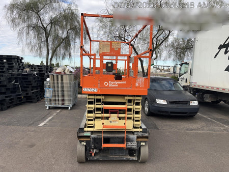 2022 JLG ES3246