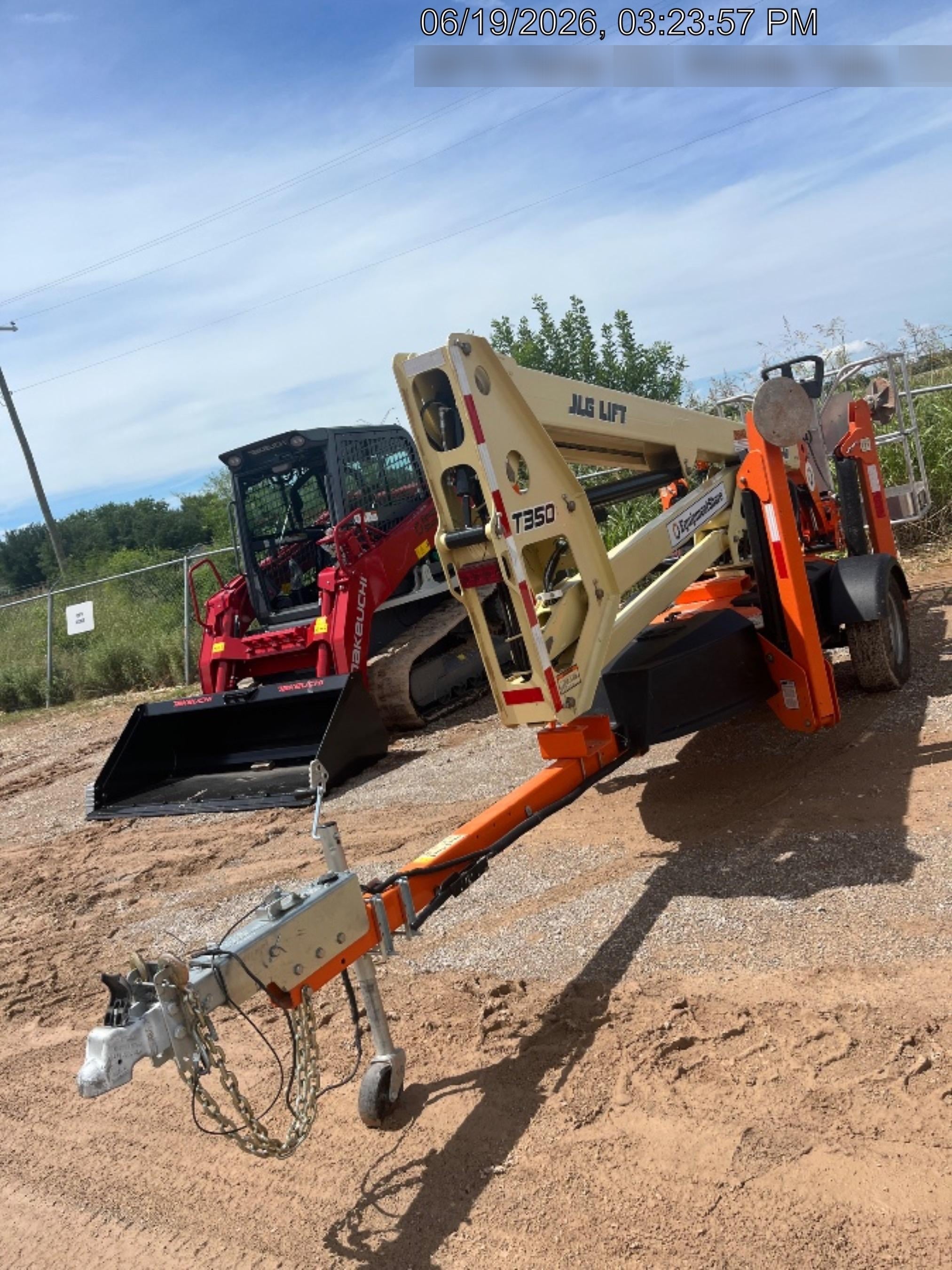 2023 JLG T350