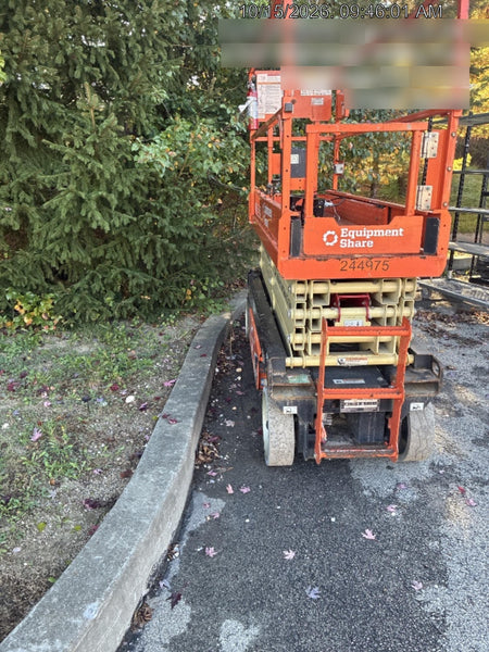 2022 JLG ES2632