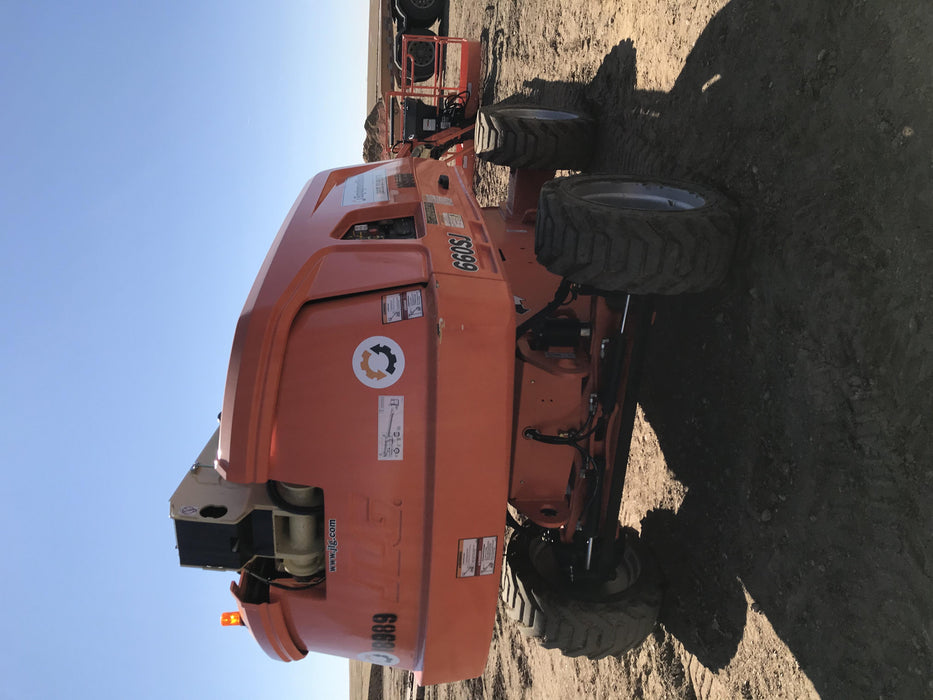 2018 JLG 660SJ