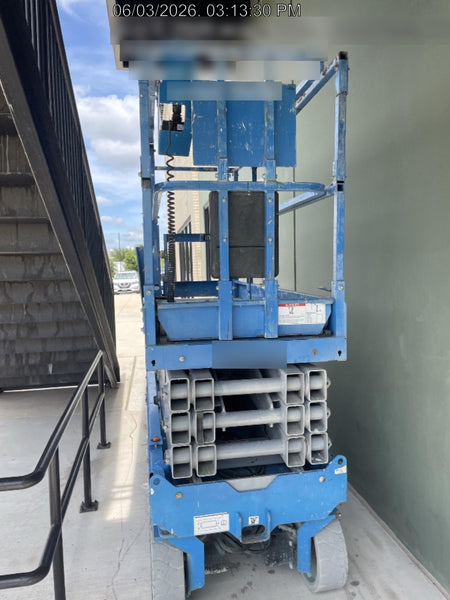 2019 Genie GS-2632 Folding rails with half height swing gate
