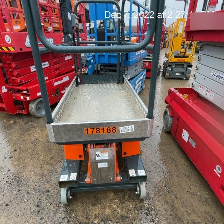 2021 JLG 1030P