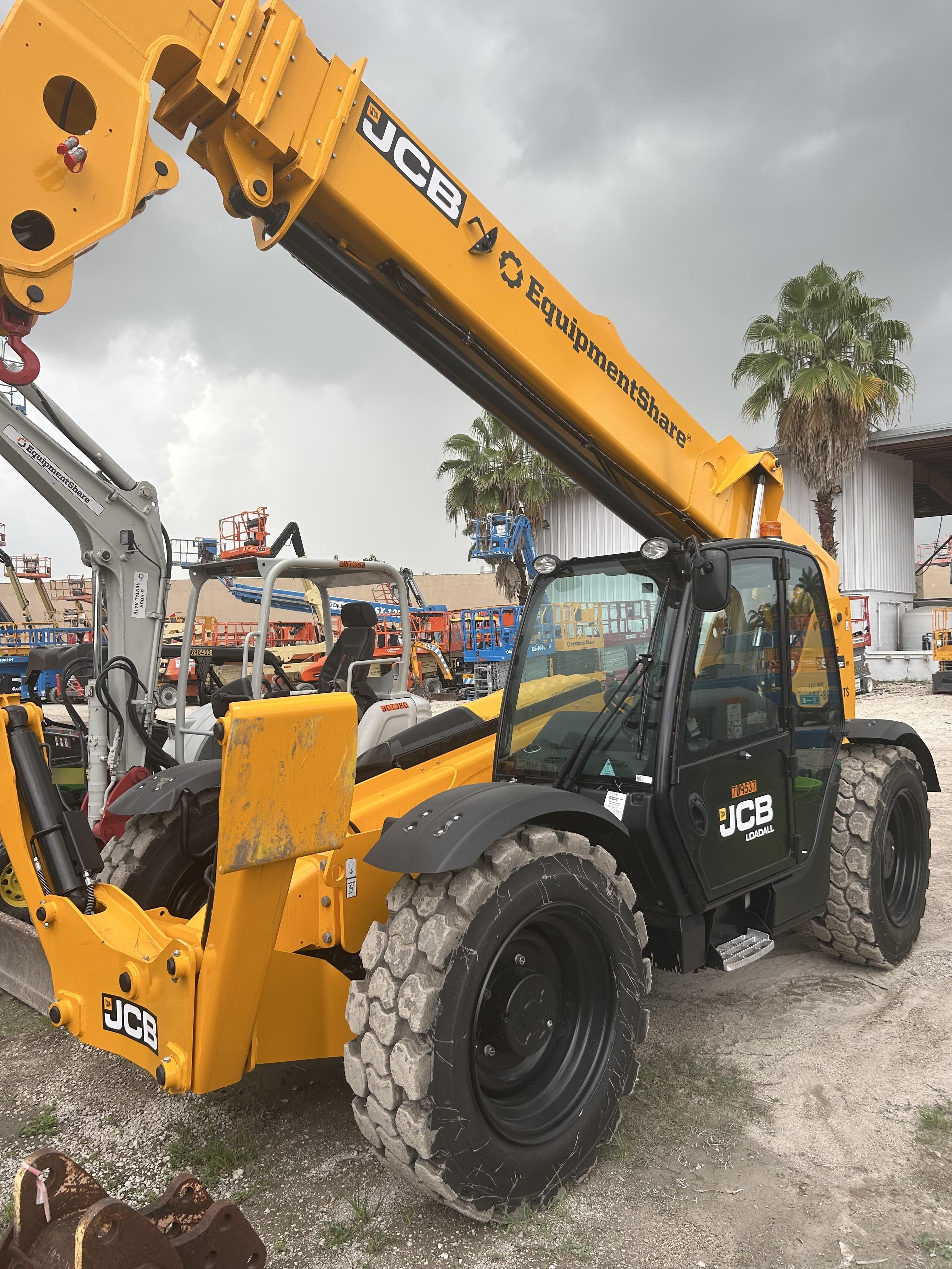 2026 JCB 510-56