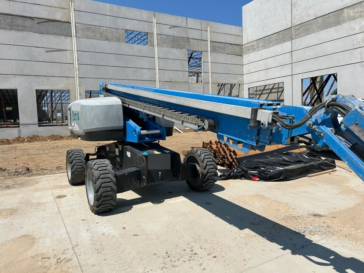 2017 GENIE S-65