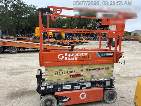 2025 JLG ES1932