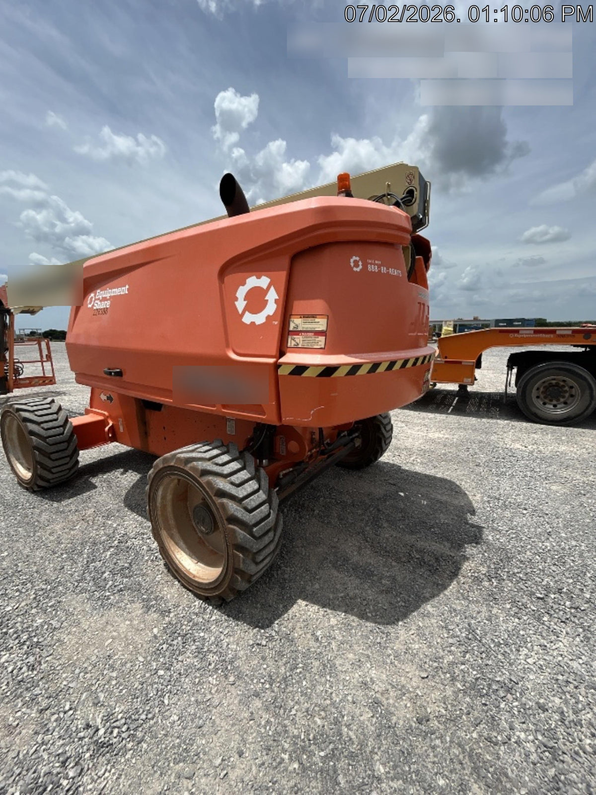 2022 JLG 660SJ