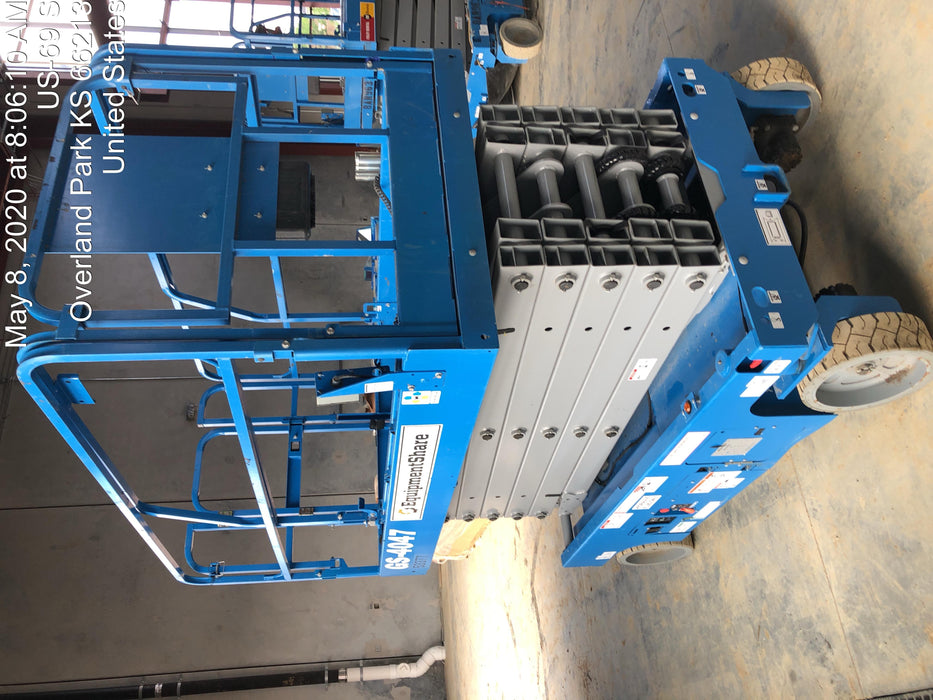 2019 Genie GS-4047 Folding rails with half height swing gate