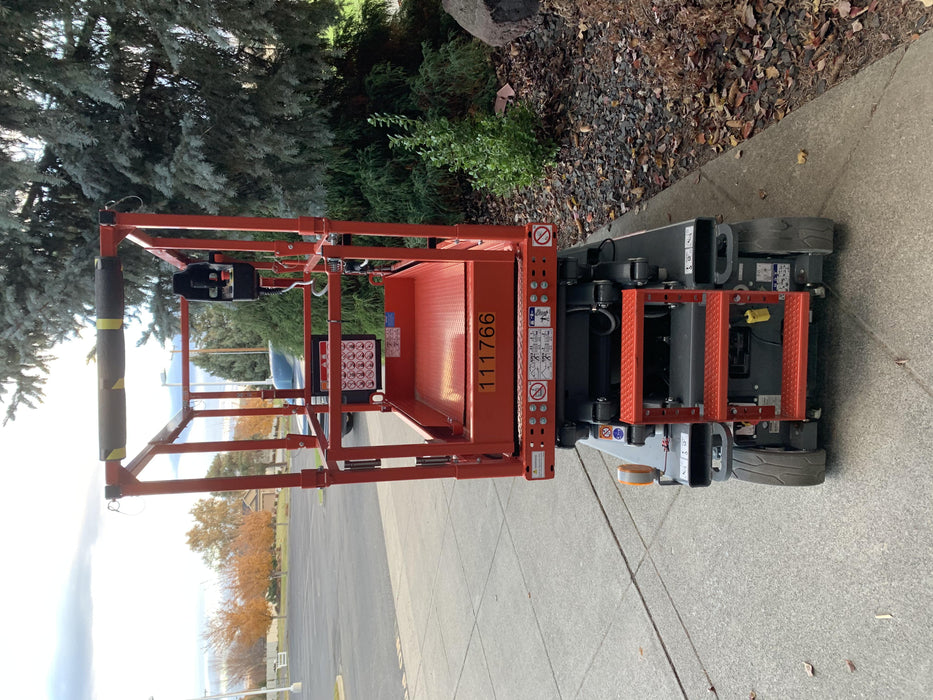2020 Skyjack SJIII-3219 Solid NM Tires, Half height spring hinged entry gate, Dual Beacons, 800W Inverter