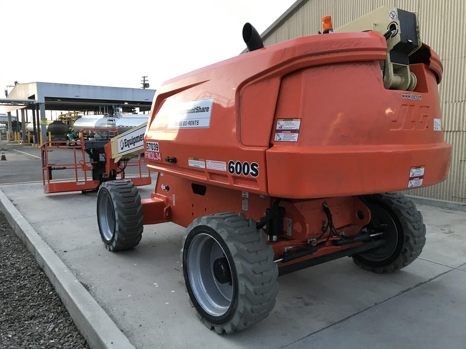 2019 JLG 600S 4WD