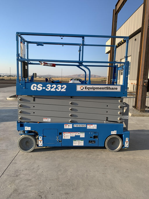 2020 Genie GS-3232 Standard, Folding half height swing gate, 800W Inverter