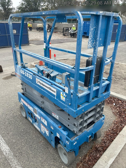 2020 Genie GS-1930 Fixed rails with chain entry gate - Pre A92.20, 800W Inverter