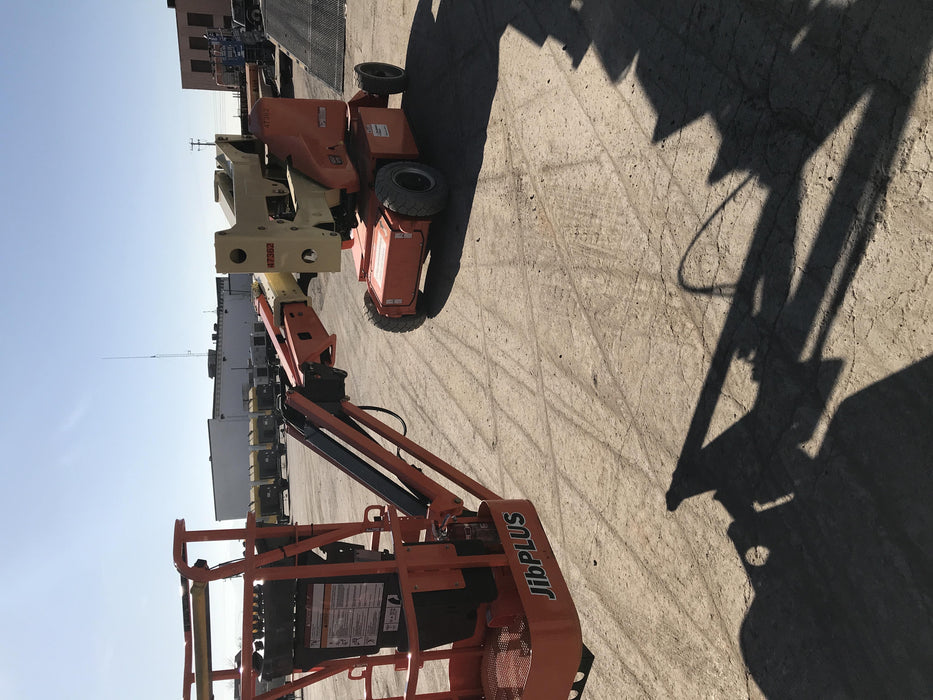 2019 JLG E400AJPN