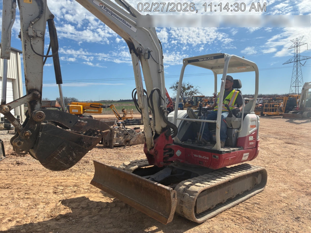 2021 TAKEUCHI TB250-2