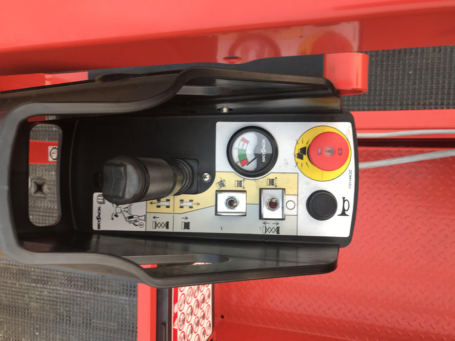 2020 Skyjack SJIII-3219 Solid NM Tires, Half height spring hinged entry gate, Dual Beacons, 800W Inverter