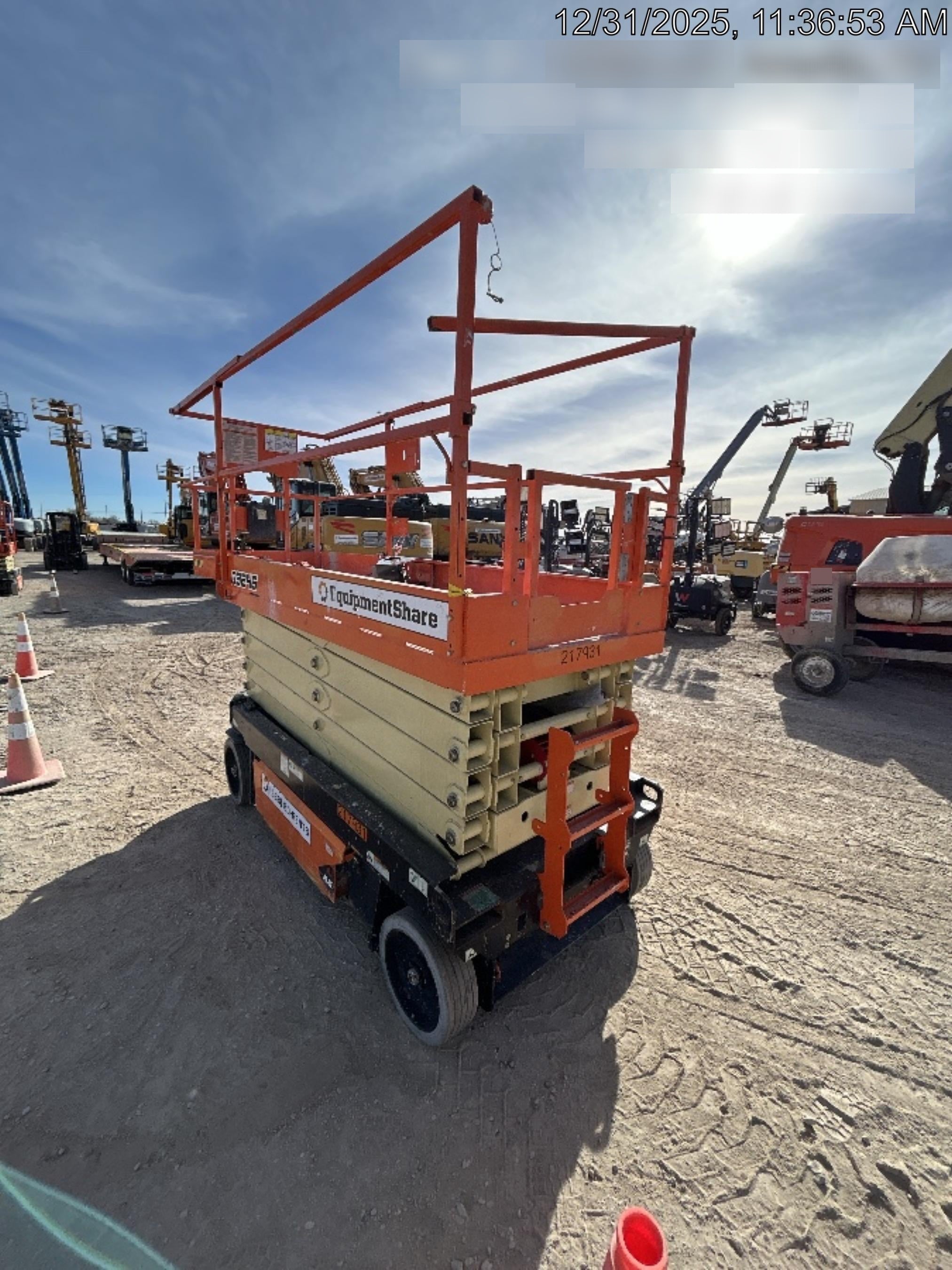 2022 JLG R3246