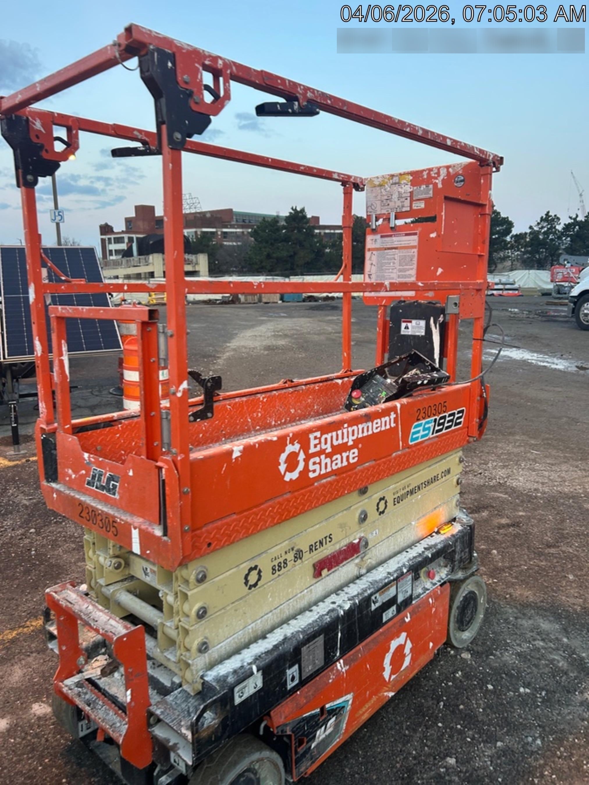 2022 JLG ES1932
