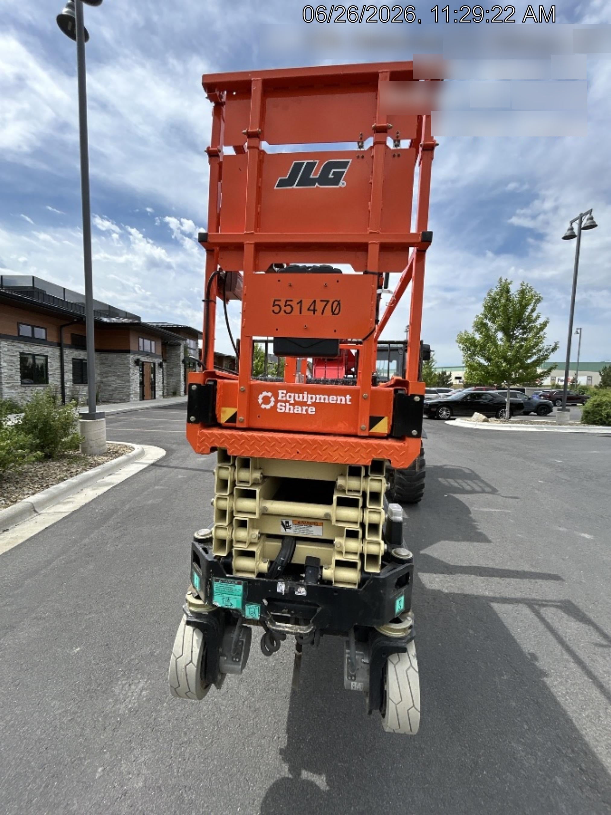 2025 JLG ES1932