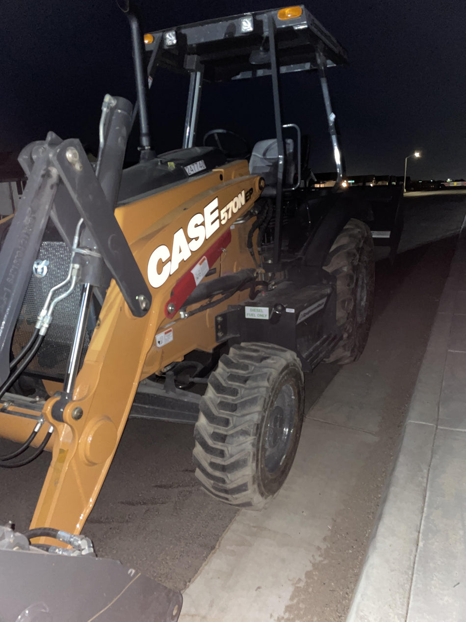 2022 CASE 570N EP