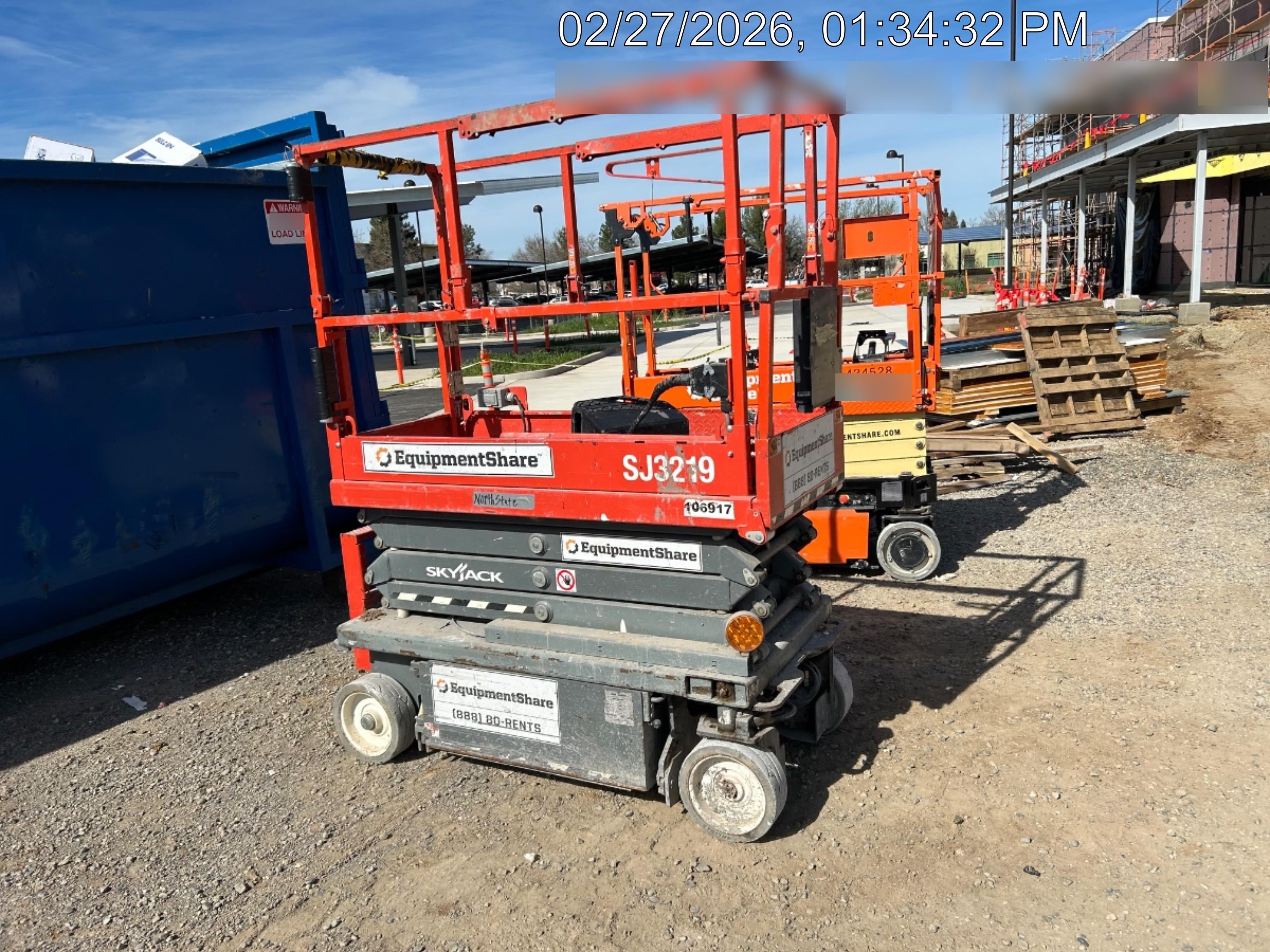 2020 Skyjack SJIII-3219 Solid NM Tires, Half height spring hinged entry gate, Dual Beacons, 800W Inverter