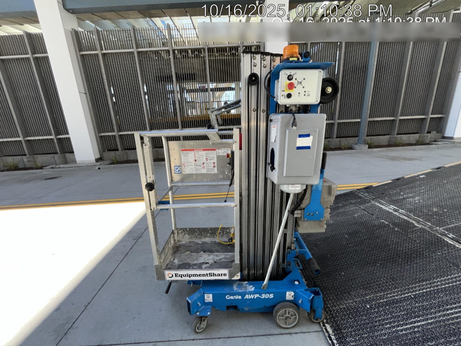 2020 GENIE AWP-30S