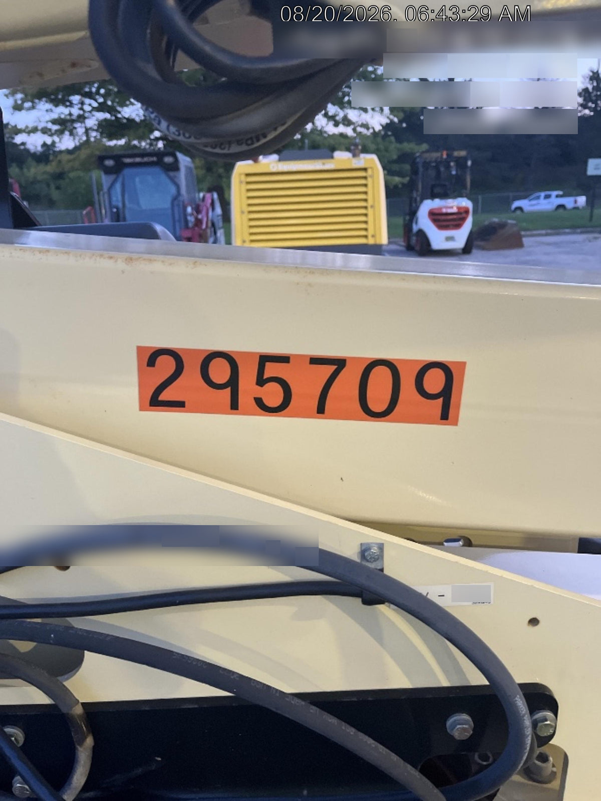 2023 JLG T500J
