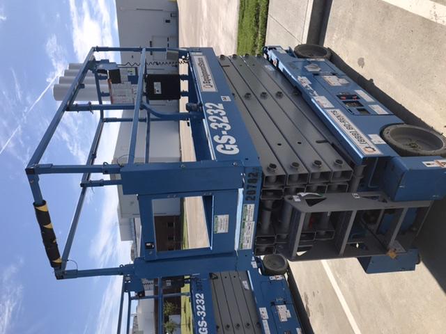 2018 GENIE GS-3232