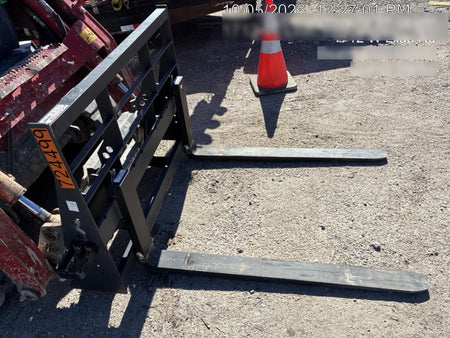 2026 ARROW MATERIAL HANDLING 48" Pallet Forks - Arrow