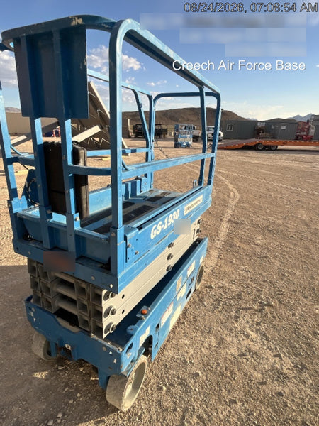 2019 Genie GS-1930 Fixed rails with chain Entry