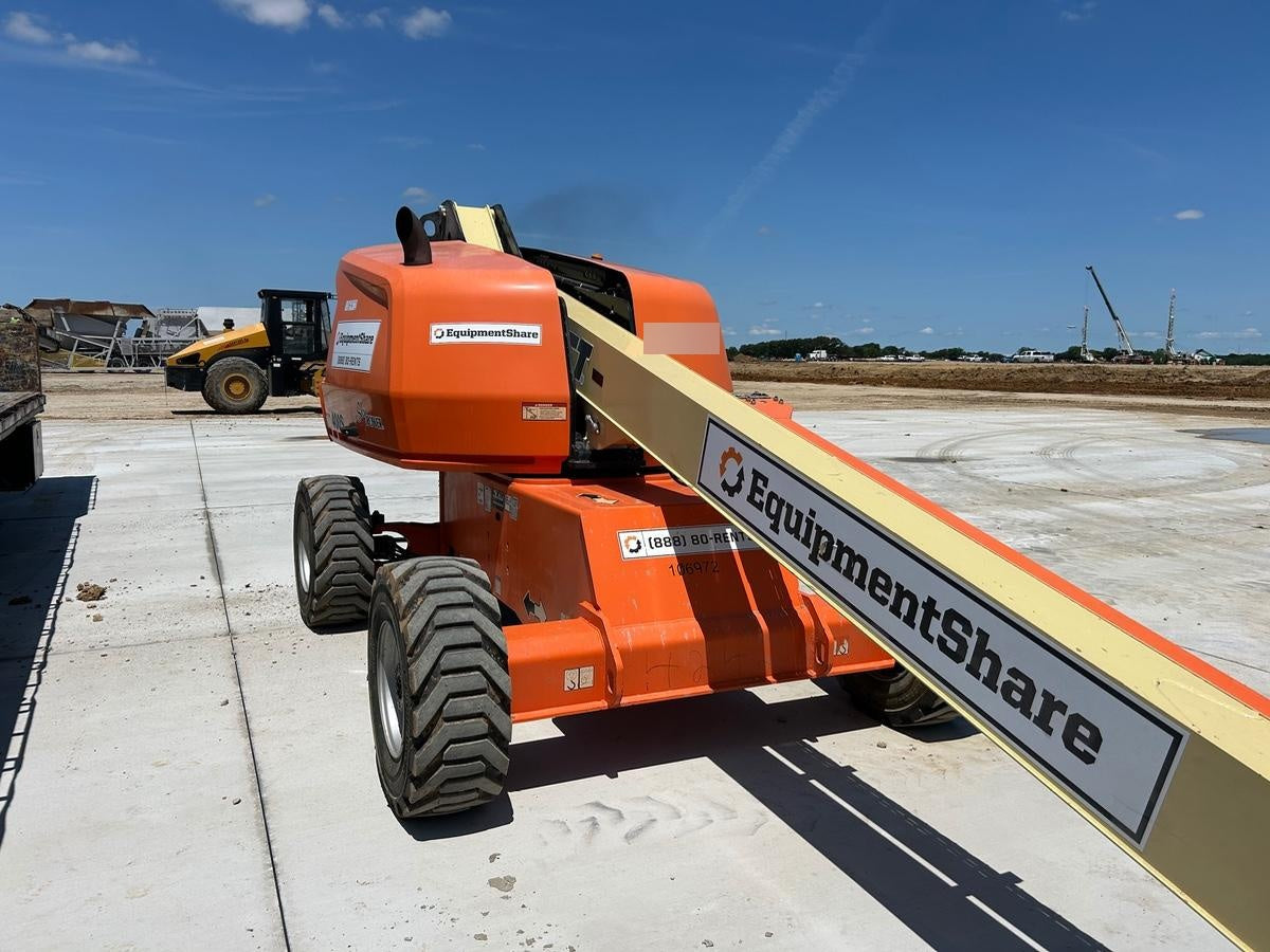 2020 JLG 400S