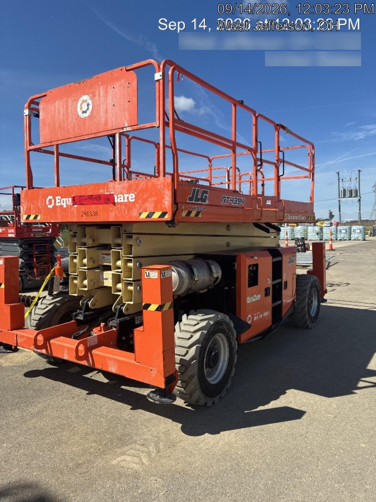 2023 JLG RT4394
