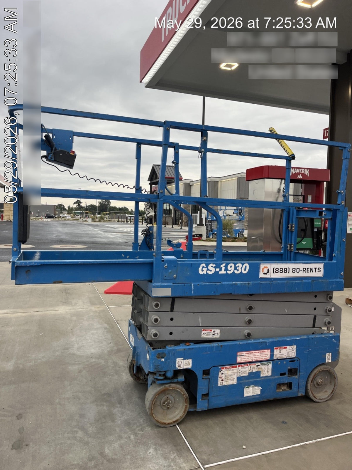 2020 Genie GS-1930 Solid Non Marking Tires, Beacon, Folding rails with half height swing gate, 800W Inverter