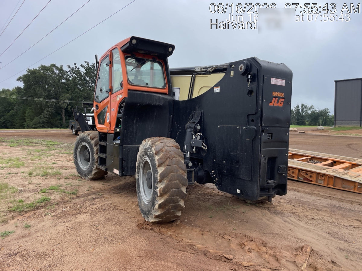 2022 JLG 1075