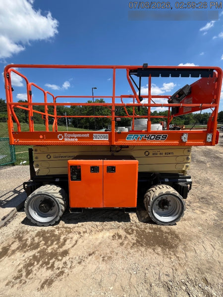 2022 JLG ERT4069
