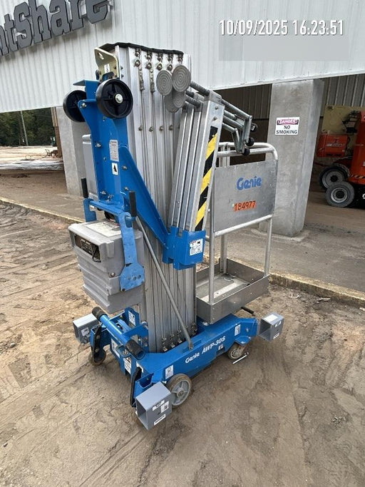 2021 GENIE AWP-30S DC