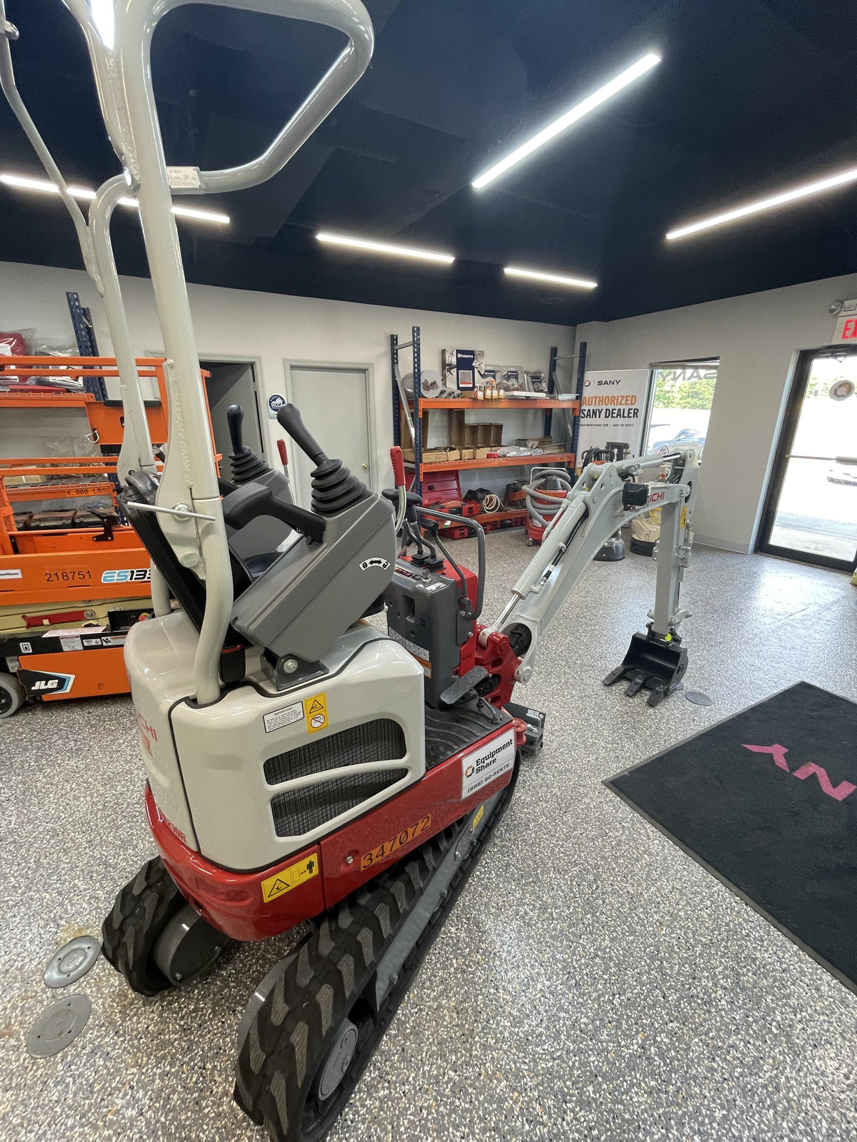 2023 TAKEUCHI TB210R