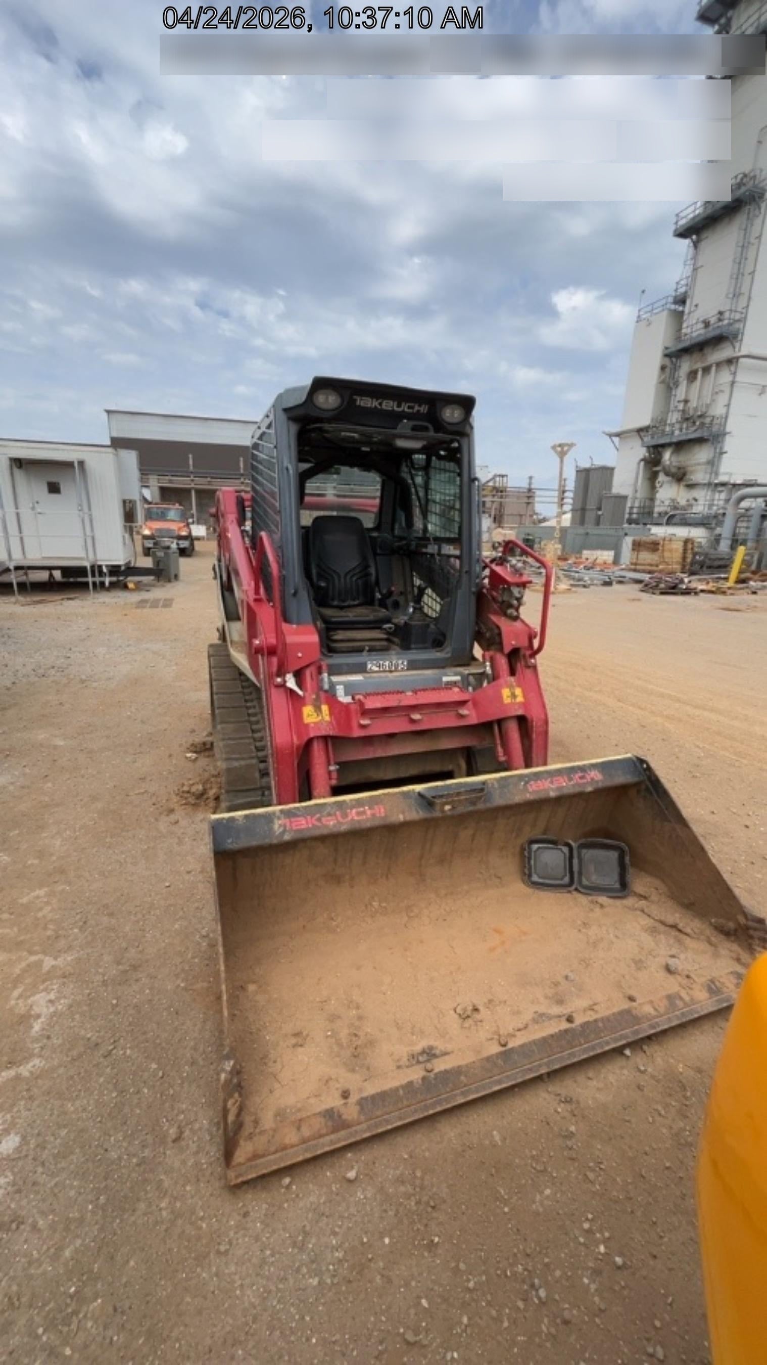 2023 TAKEUCHI TL10V2-CR