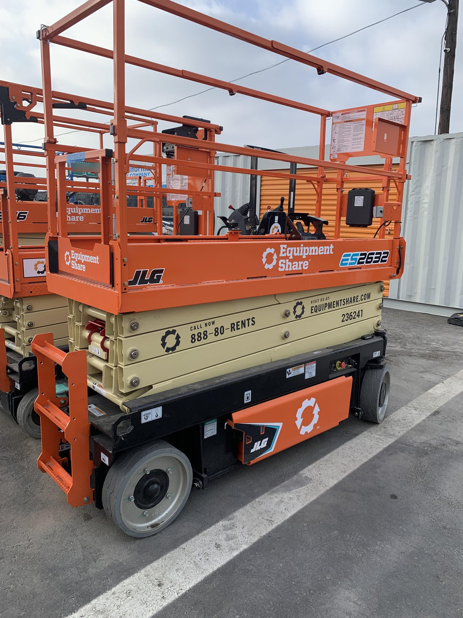 2022 JLG ES2632