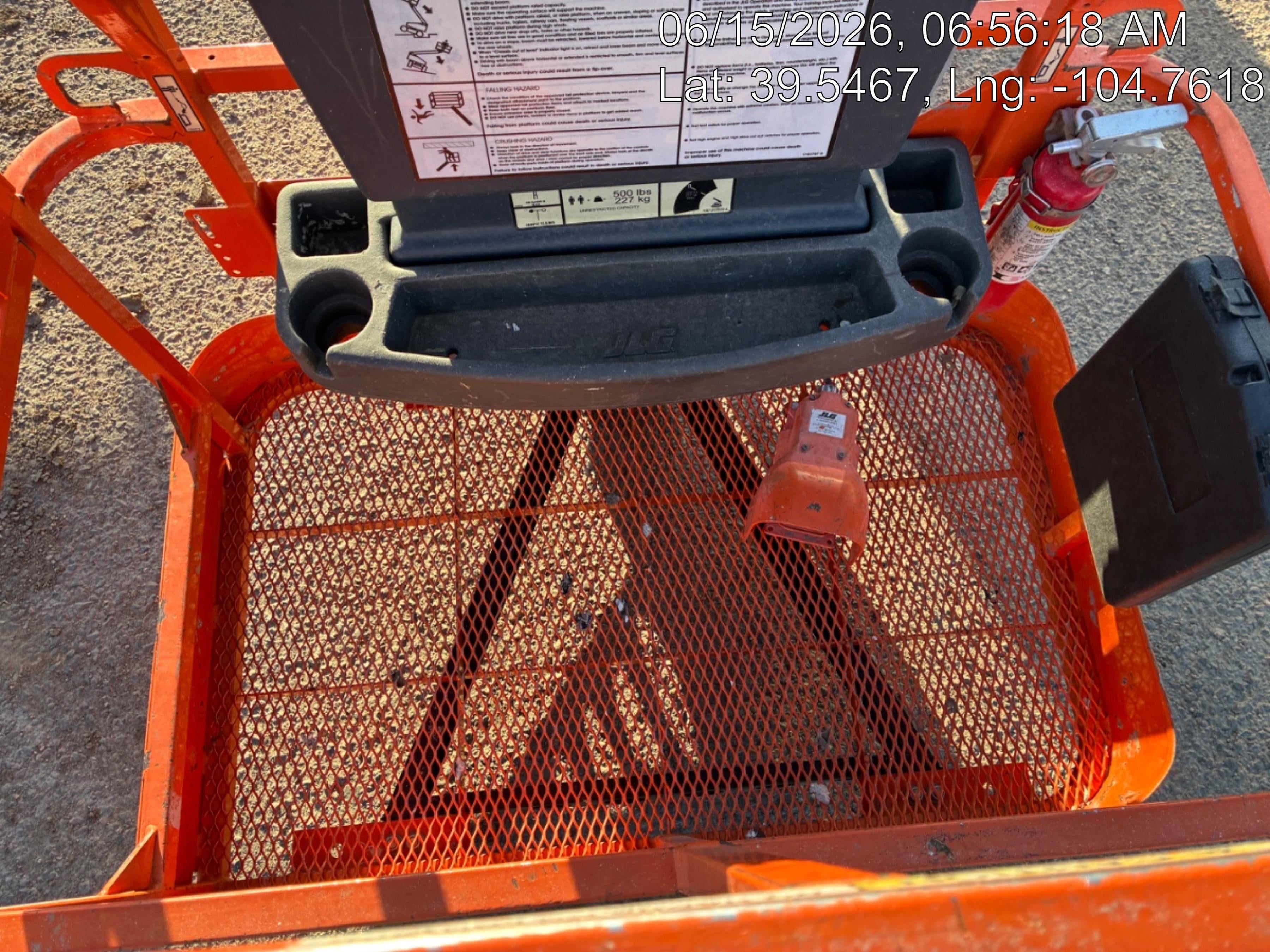 2022 JLG E300AJP