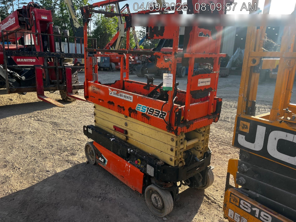 2021 JLG ES1932