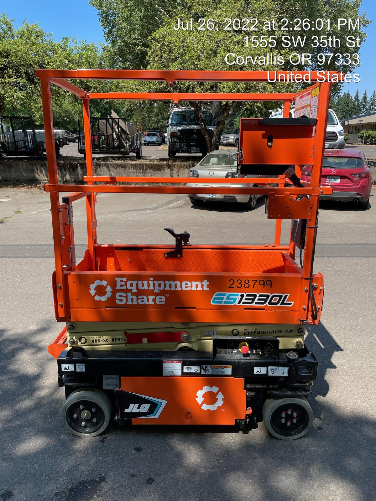 2022 JLG ES1330L
