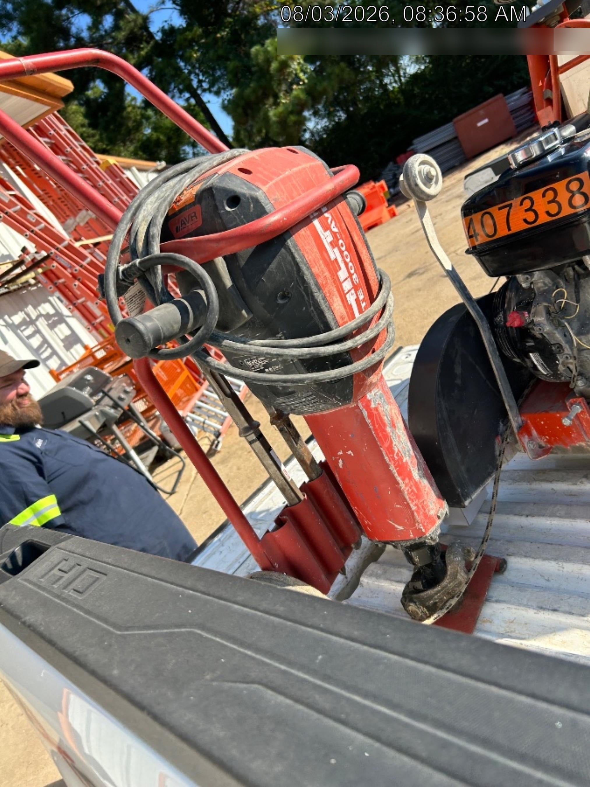2020 HILTI TE 3000-AVR