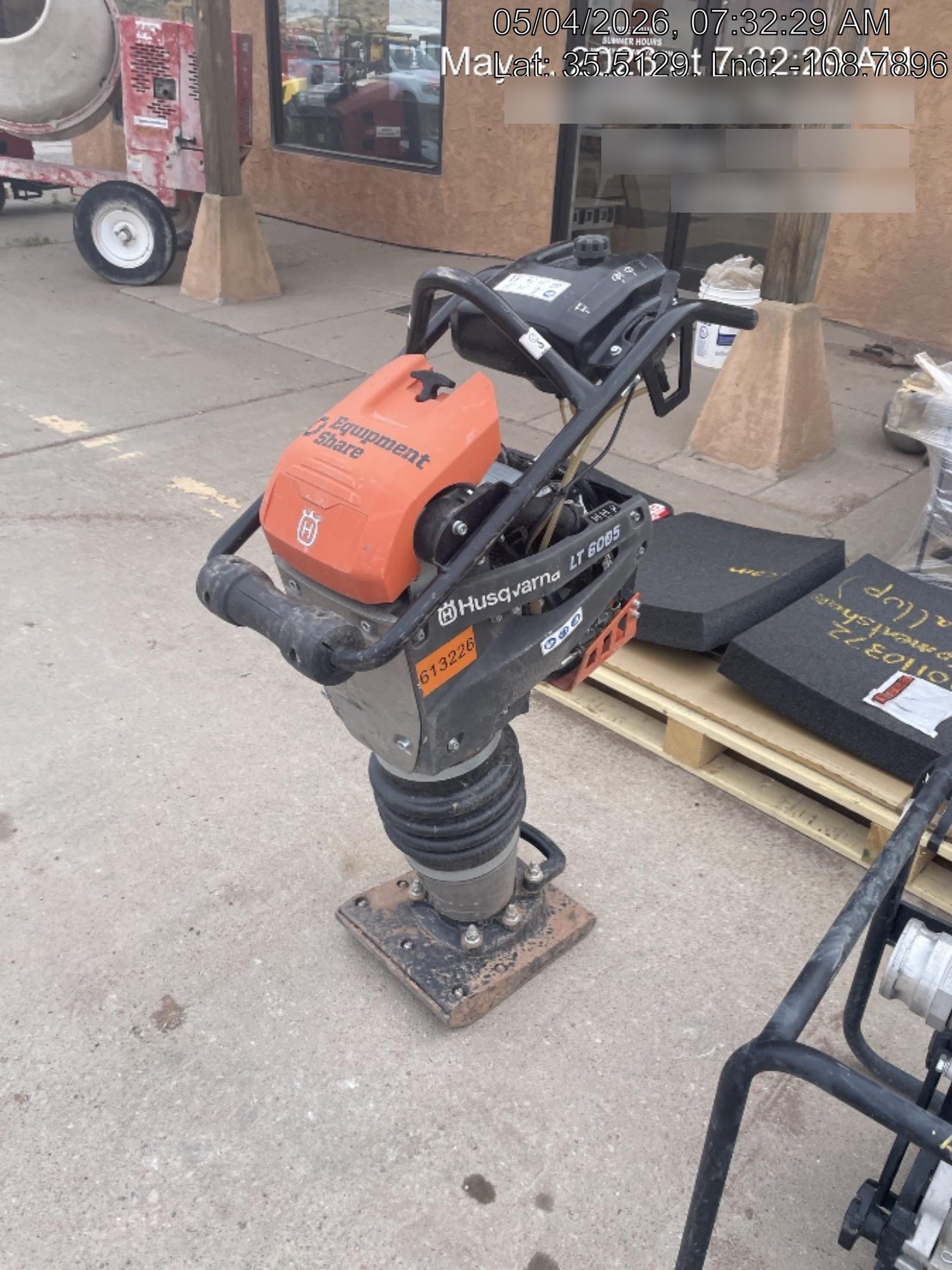 2025 HUSQVARNA LT6005