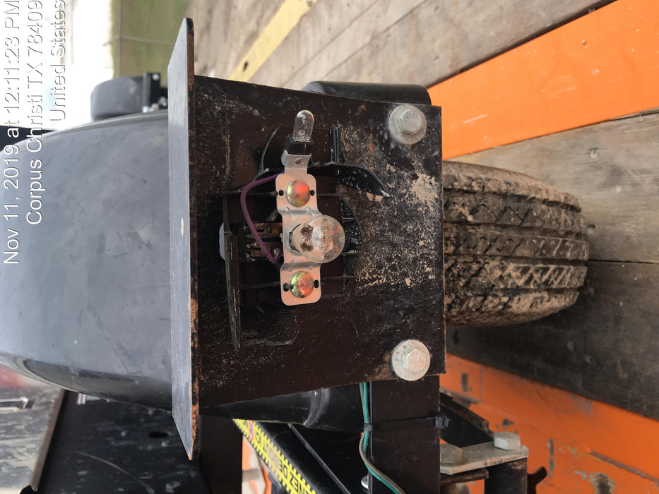 2019 Lincoln Electric Vantage 322 Welder Ready-Pak 3, Two wheel trailer, Fender and Light kit, Cable Rack