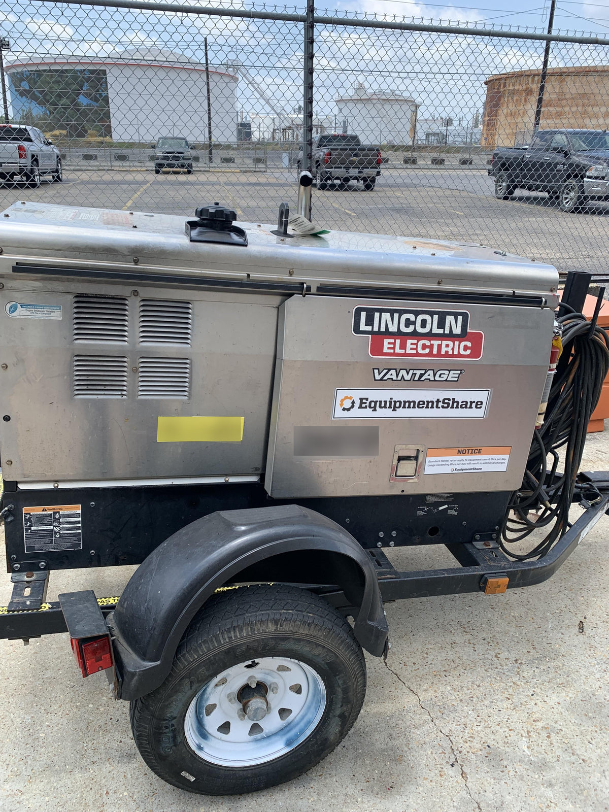 2019 Lincoln Electric Vantage 322 Lincoln Vantage 322 Welder w/Trailer, Light Kit, Cable Rack