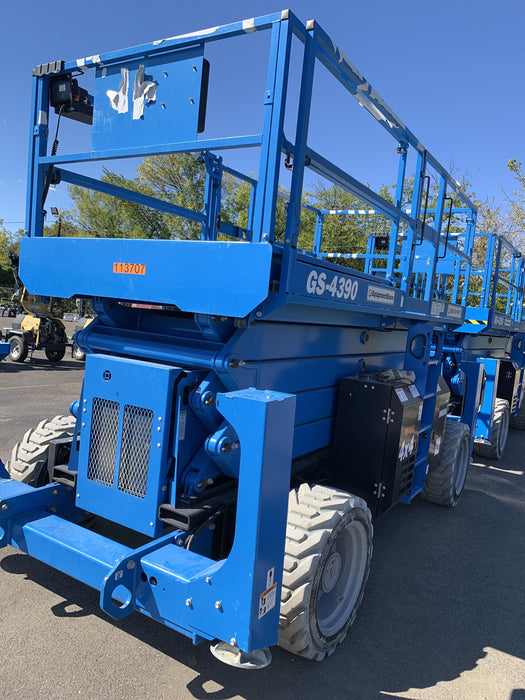 2020 GENIE GS-4390 RT
